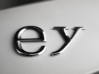 ey是哪家公司？