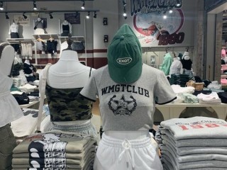 京东潮牌衣服店有哪些？