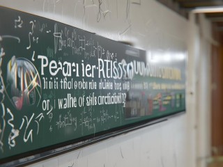 教师岗无人报考，是门槛太高还是吸引力不足？