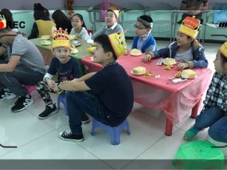 蓝宇外语学校师资团队有哪些人？