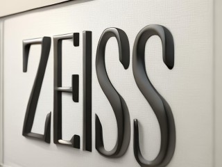 蔡司是品牌名还是姓氏含义？