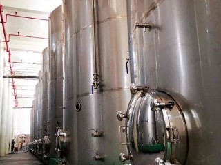 2025哪些行业最容易致富？普通人如何抓住机会？