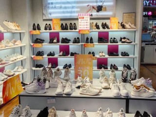 女鞋店都有哪些