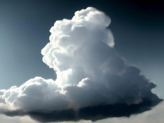 云飞扬的字面意思与深层含义分别指什么？