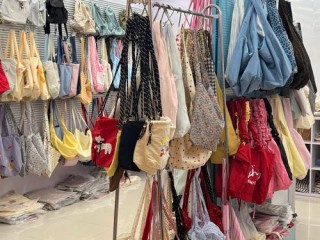 杂牌服装有哪些？