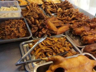 哪些熟食店提供配送服务？