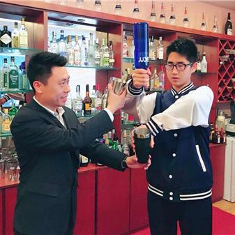 调酒主管岗位职责 调酒主管岗位职责