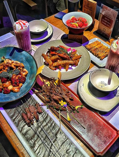 胡桃里有哪些美食