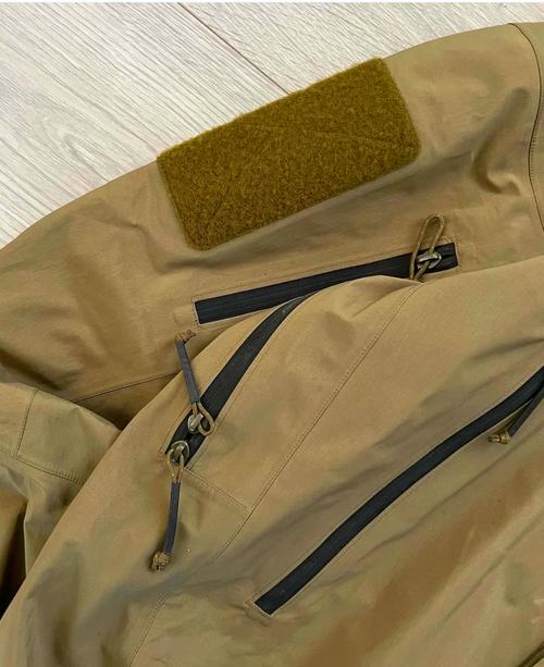 宝鸟制服有哪些