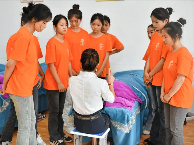 美容师培训哪些