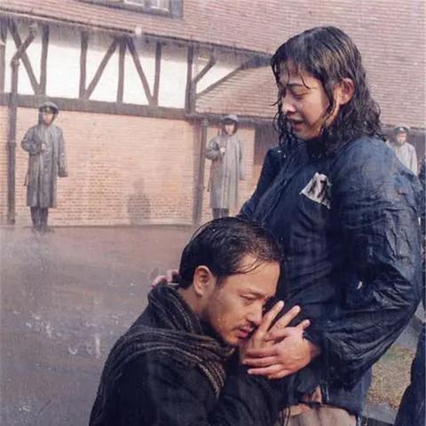 导演编剧岗位具体职责如何分工协作？