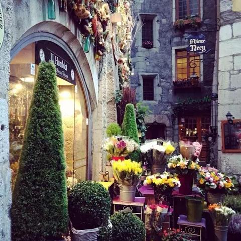 花店顾客群体究竟有哪些类型？