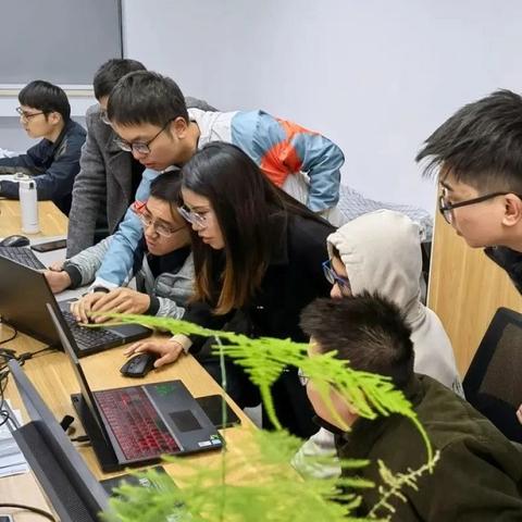 冻库经理岗位职责具体包括哪些核心任务? 冻库经理岗位职责具体包括哪些核心任务?