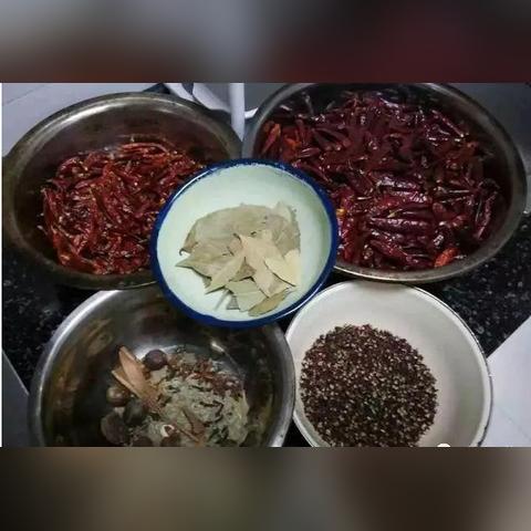 火锅可以放哪些 火锅可以放哪些