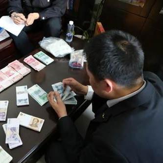 摄像组长岗位职责具体包含哪些核心任务？