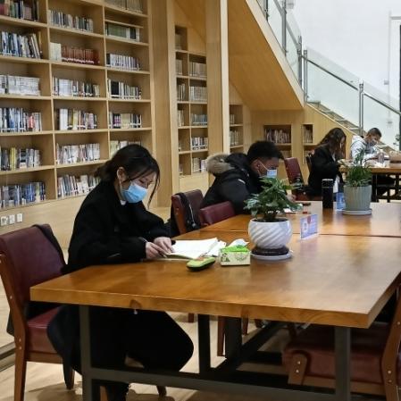 记者岗位职责具体包含哪些核心内容？