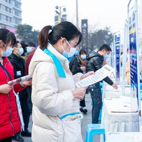 登记专员岗位职责具体包含哪些核心内容？