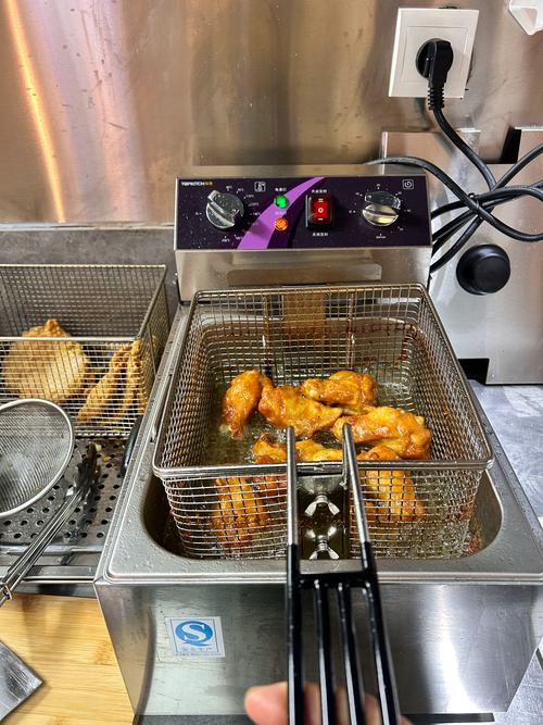 炸鸡设备需要哪些