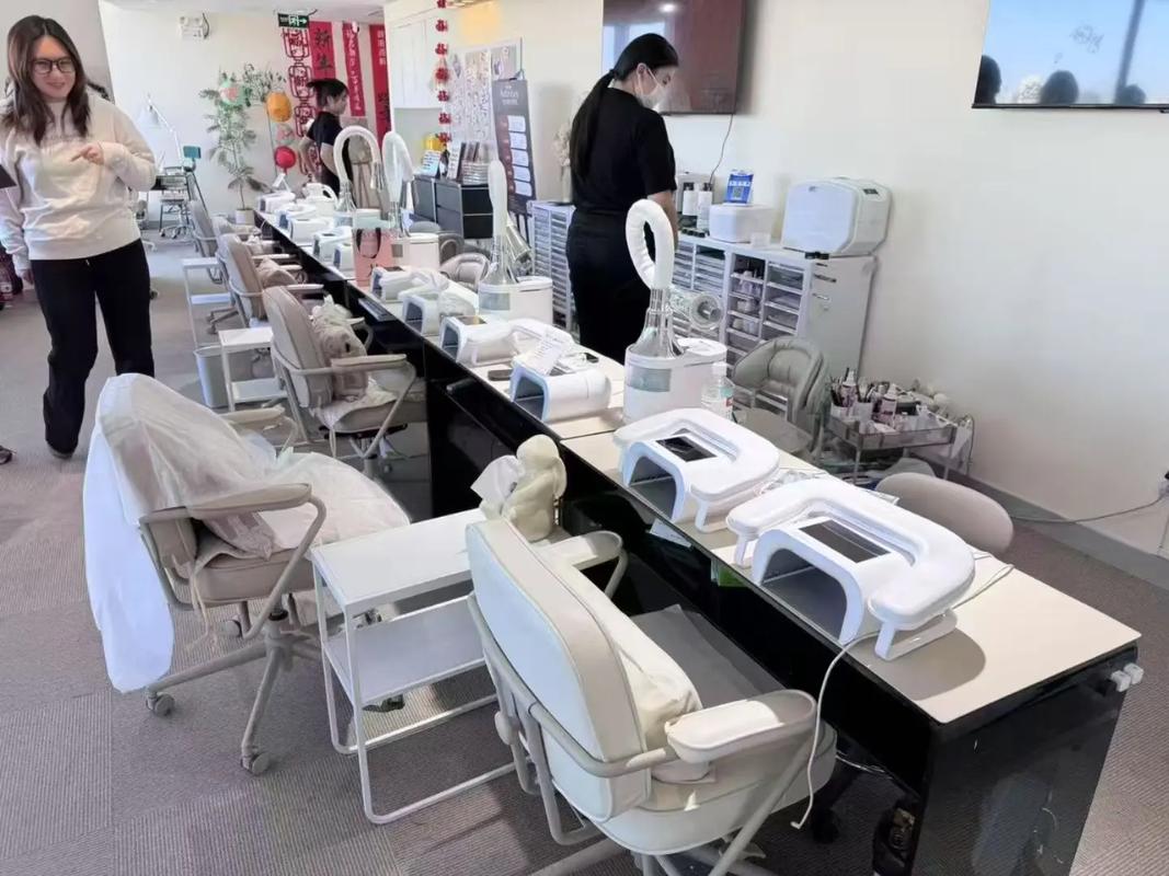 美甲店设备有哪些