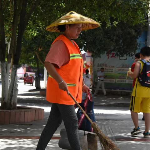 汽车美具体职责是什么？