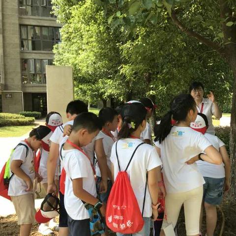 客服室岗位职责具体包含哪些核心内容？