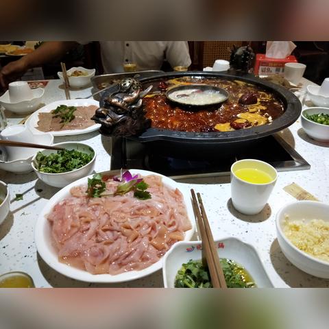 四川火锅品牌这么多，哪家最值得吃？