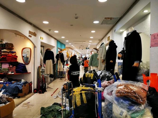 石井有男装市场有哪些