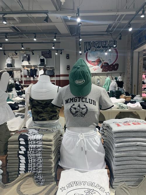 京东有哪些潮牌衣服店