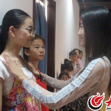 模特助教具体要做什么？