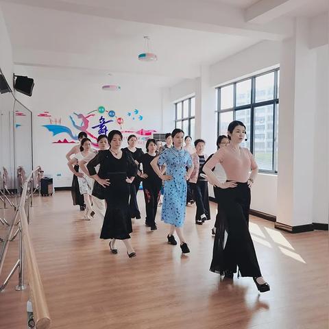 模特助教具体要做什么？